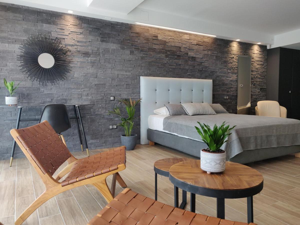 Sunny New Lovely Apartment 60 Meters From The Metro أثينا المظهر الخارجي الصورة