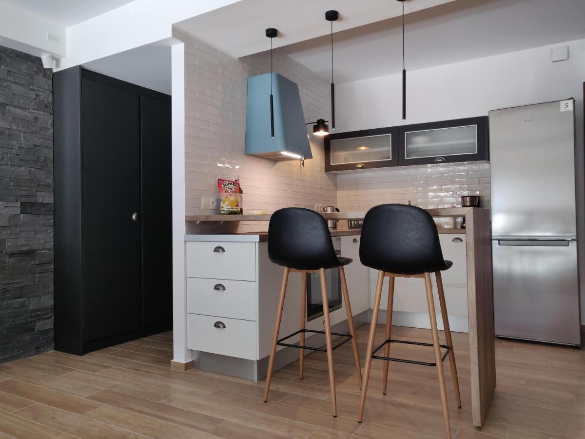 Sunny New Lovely Apartment 60 Meters From The Metro أثينا المظهر الخارجي الصورة